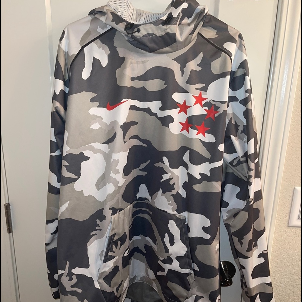 Nike Lightweight Pullover Jacket